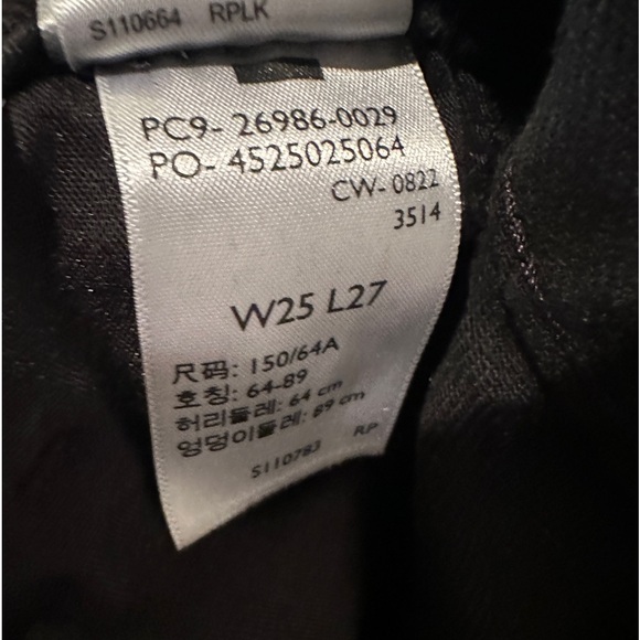 Levi’s High Waisted Mom Jean Black. Size25/27 on tags. Destruction. 💯 Cotton. - Picture 7 of 12